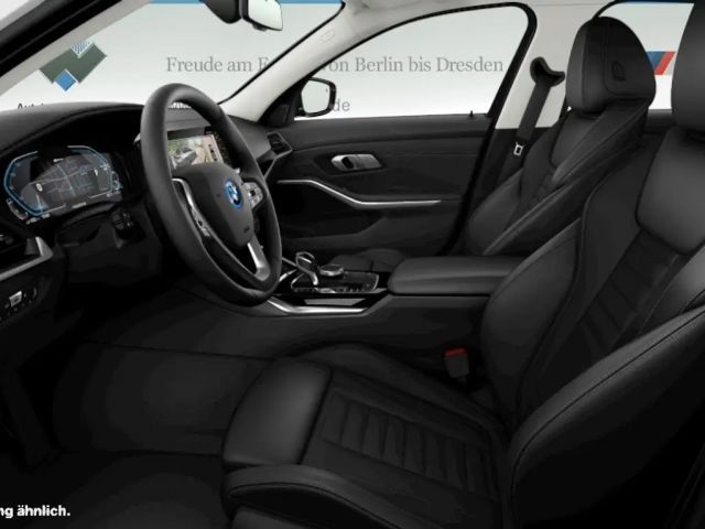 BMW 330 330e Sedan Sport Line
