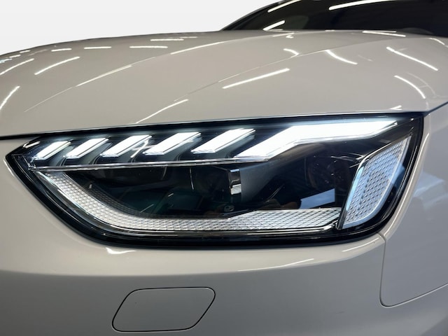 Audi A4 40 TFSI Avant S-Line S-Tronic