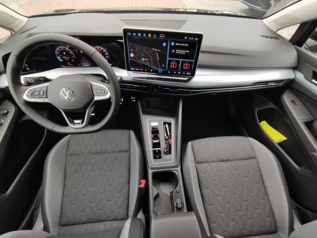 Volkswagen Golf 1.5 eTSI DSG