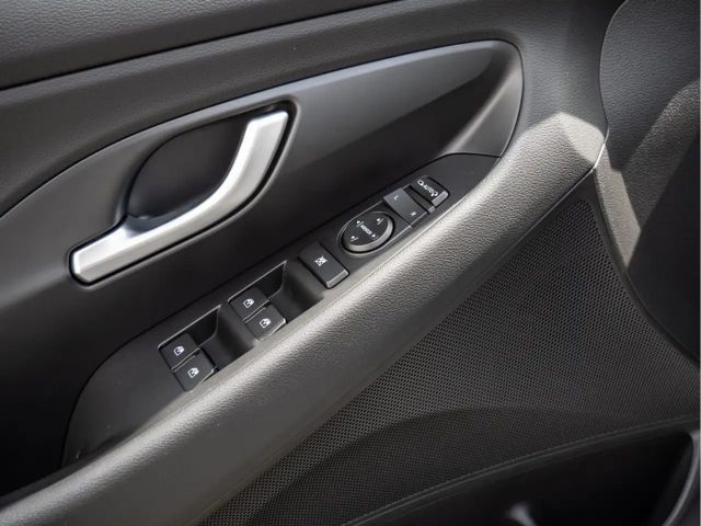 Hyundai i30 1.0 Hybrid Trend