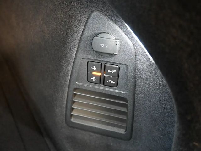 Volkswagen Touareg 4Motion R-Line