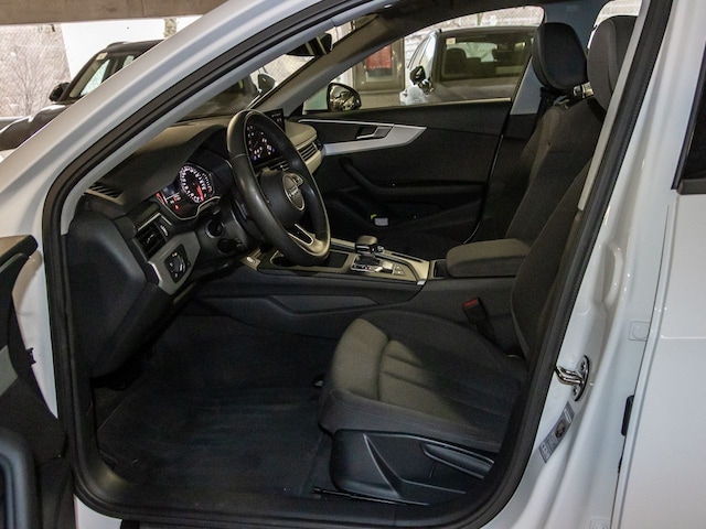 Audi A4 30 TDI Avant S-Tronic