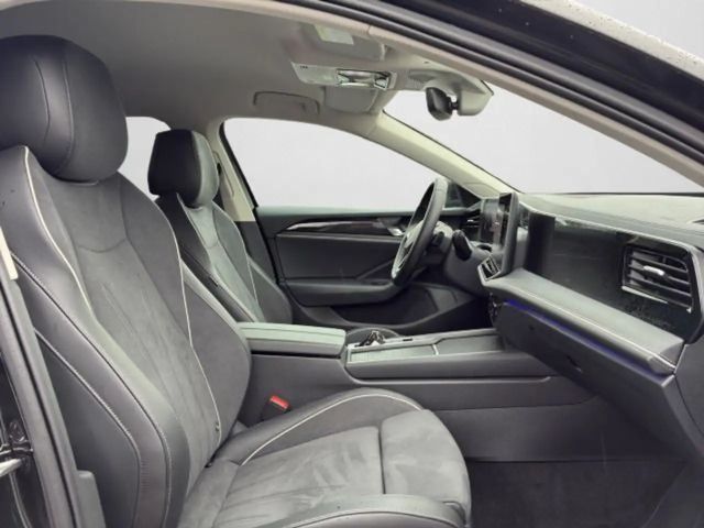 Volkswagen Passat 1.5 TSI Business DSG Variant