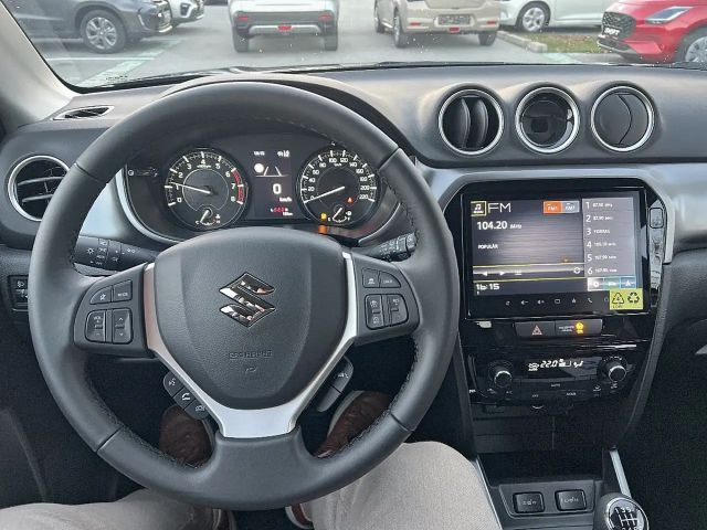 Suzuki Vitara Hybrid Shine