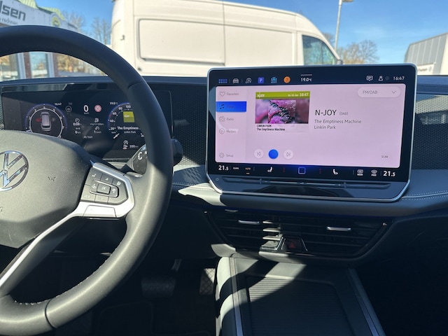 Volkswagen Passat 1.5 eTSI Business Variant