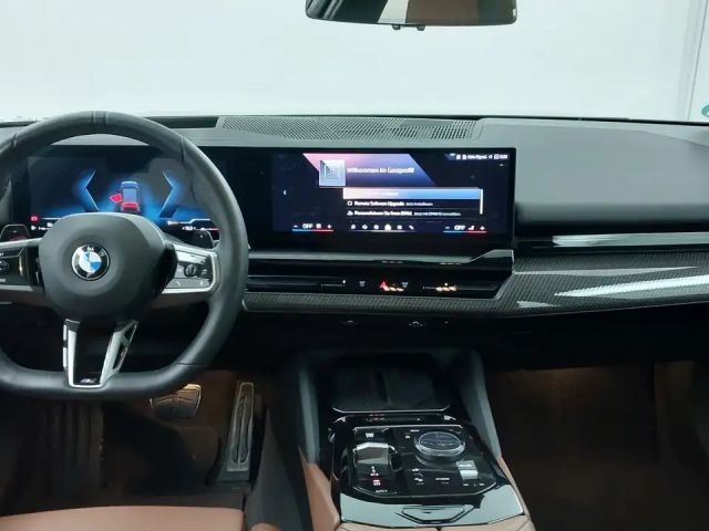 BMW 520 520d M-Sport Sedan xDrive