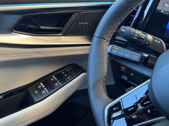 Renault Espace E-Tech Hybrid Iconic