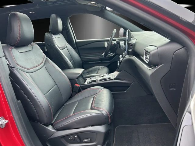 Ford Explorer ST Line