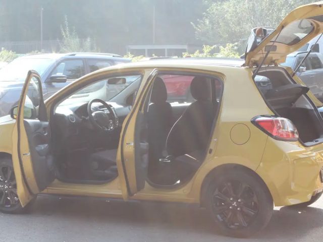 Mitsubishi Space Star Star