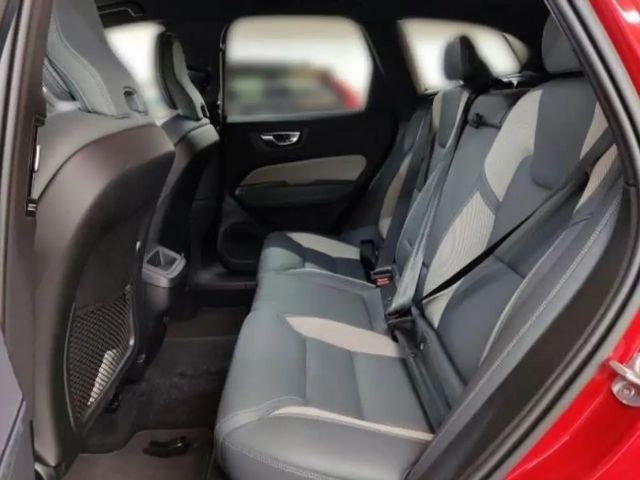 Volvo XC60 AWD R-Design