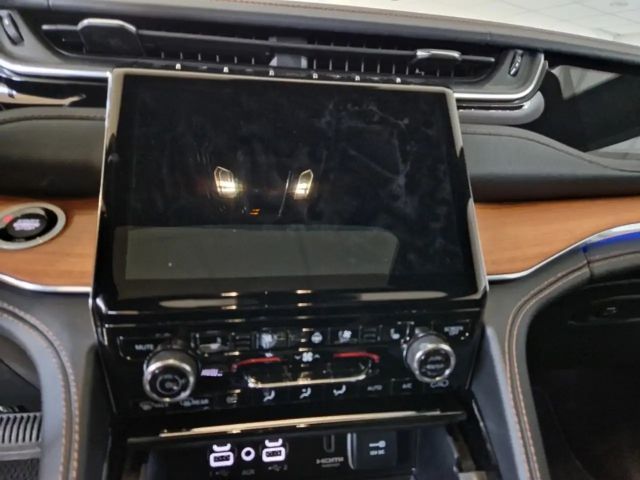 Jeep Grand Cherokee 4x4 Summit