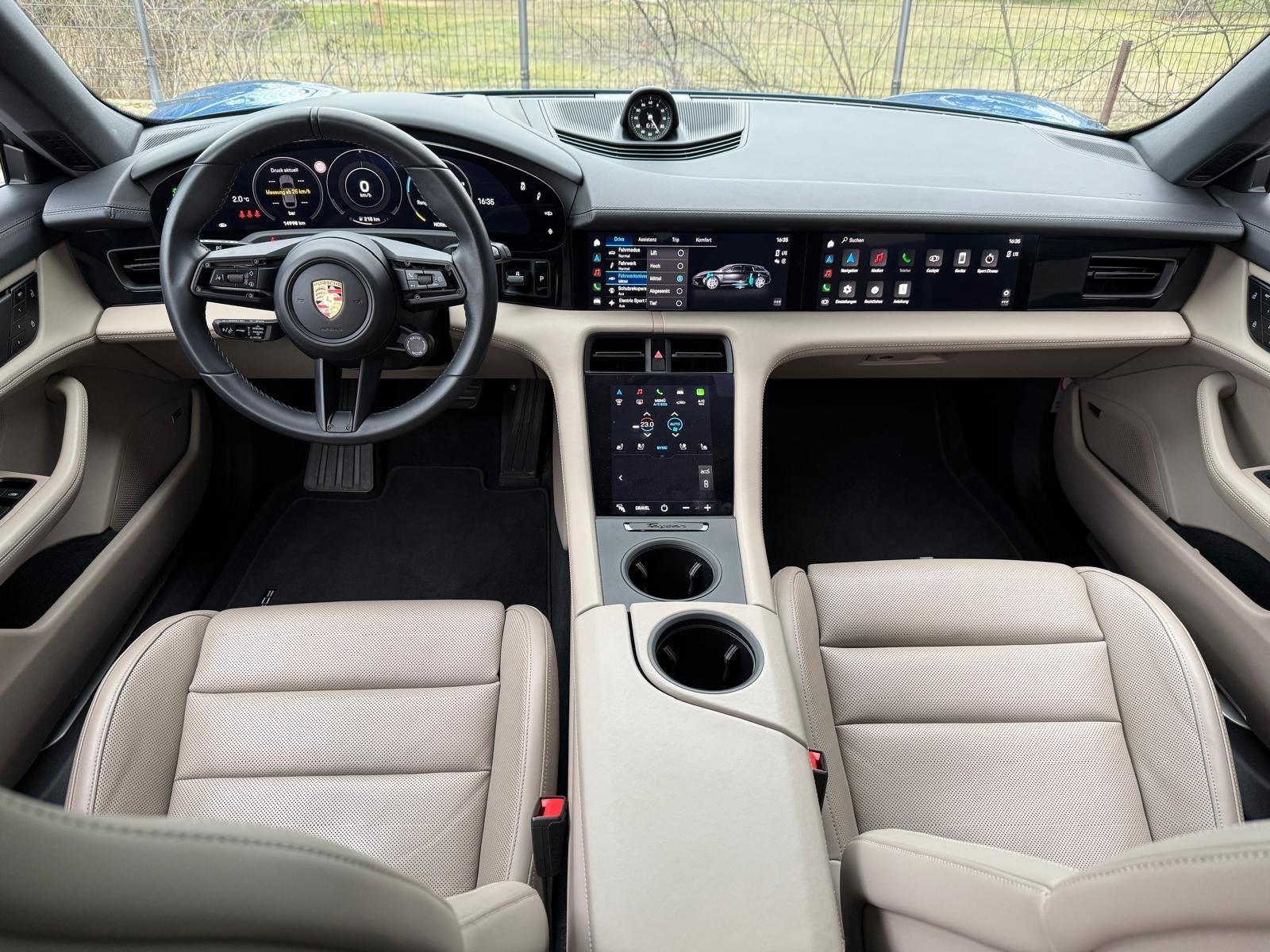 Porsche Taycan 4S Cross Turismo