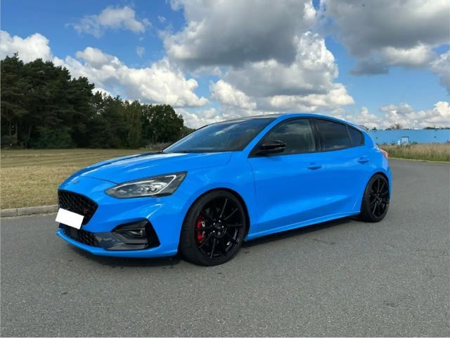 Ford Focus ST Line