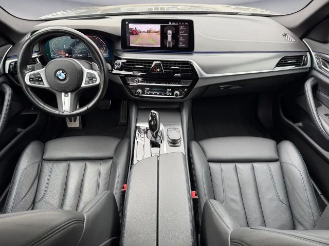 BMW 530 530d M-Sport Touring xDrive