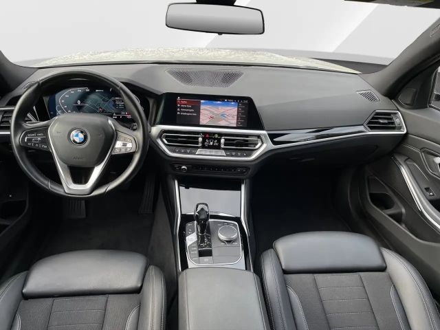 BMW 320 320e Sedan Sport Line