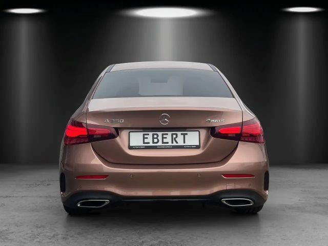 Mercedes-Benz A 250 4MATIC AMG Line