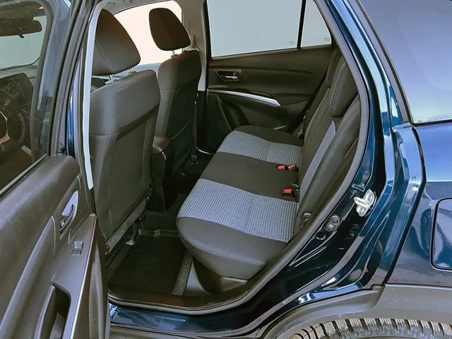 Suzuki S-Cross Hybrid