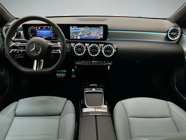 Mercedes-Benz A 200 AMG Line