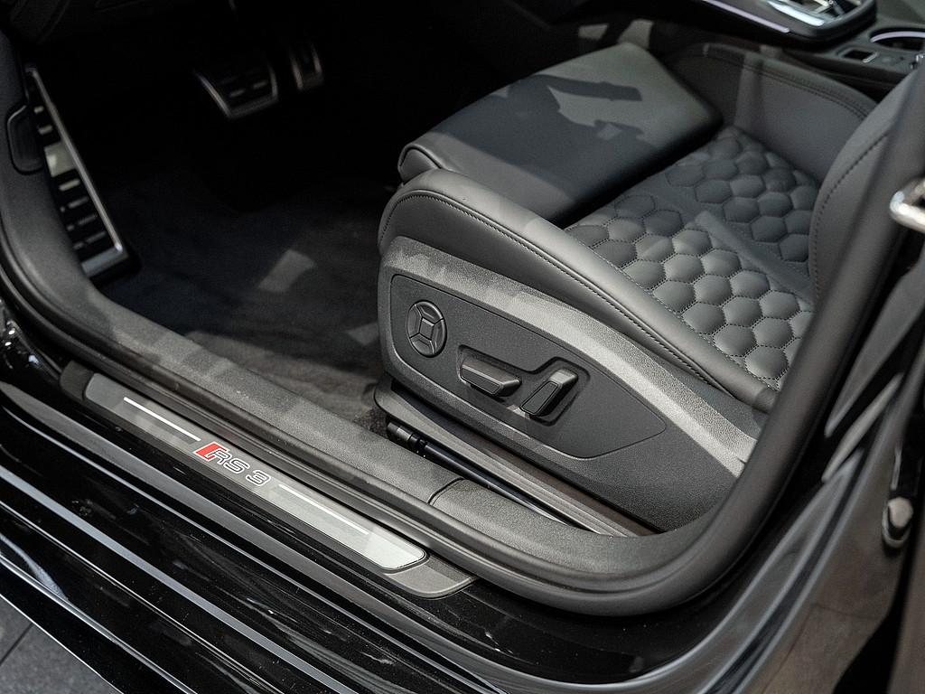 Audi RS3 Quattro S-Tronic Sedan Sportback