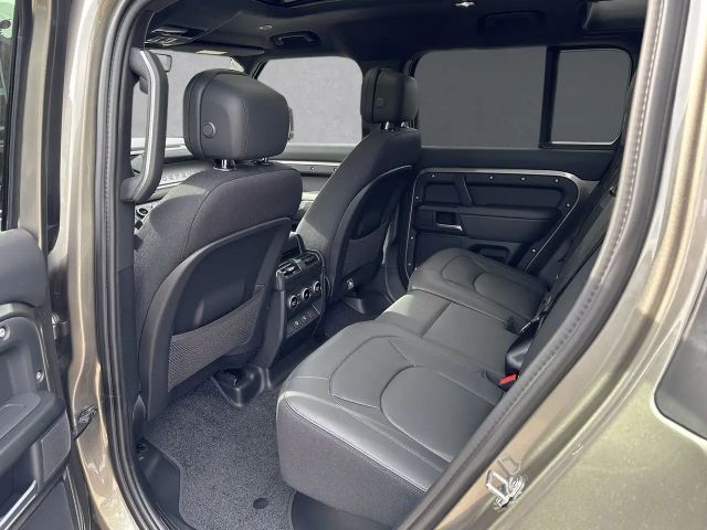 Land Rover Defender 110 D300