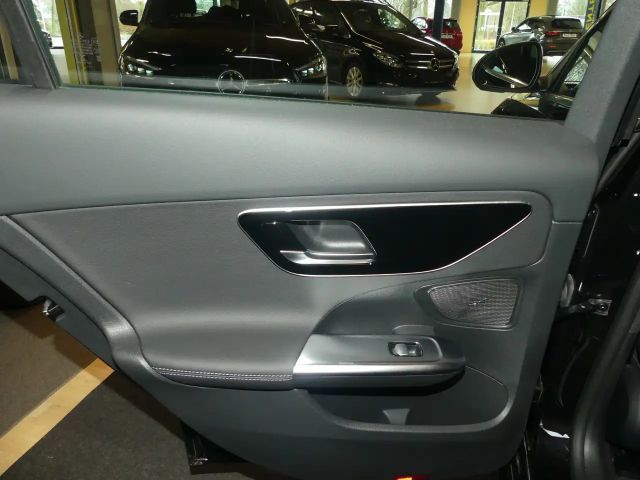 Mercedes-Benz C 200 AVANTGARDE Estate