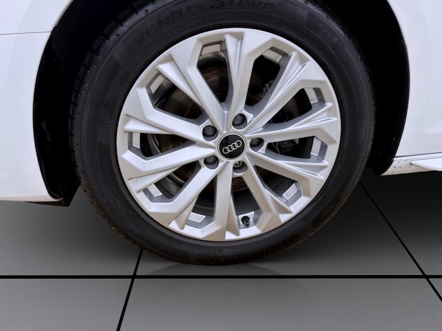 Audi A4 30 TDI Avant S-Tronic