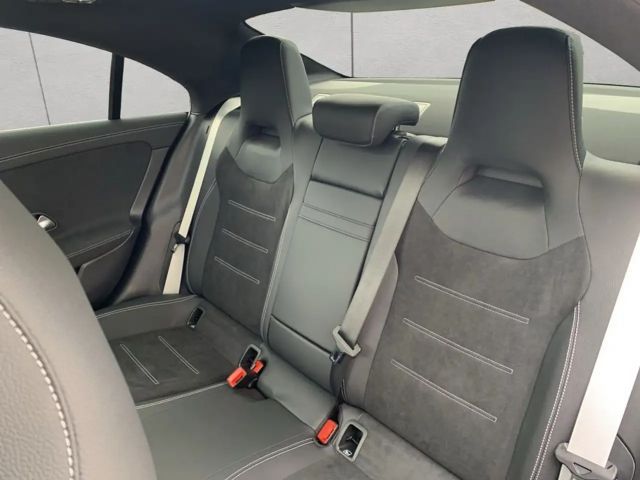 Mercedes-Benz CLA 180 Coupé