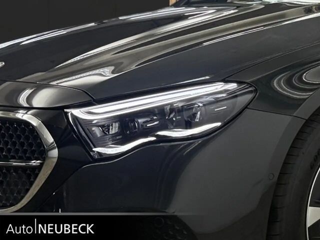 Mercedes-Benz E 200 AVANTGARDE Sedan