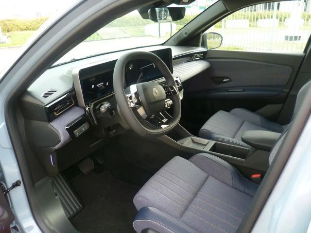 Renault 4 Comfort E-Tech Techno