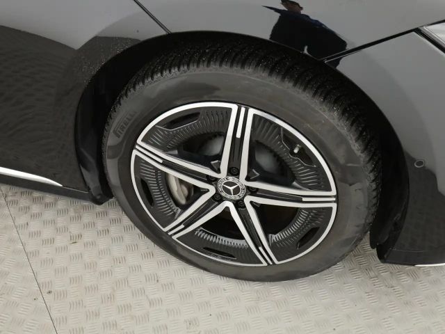 Mercedes-Benz EQE 300 AMG Line Sedan