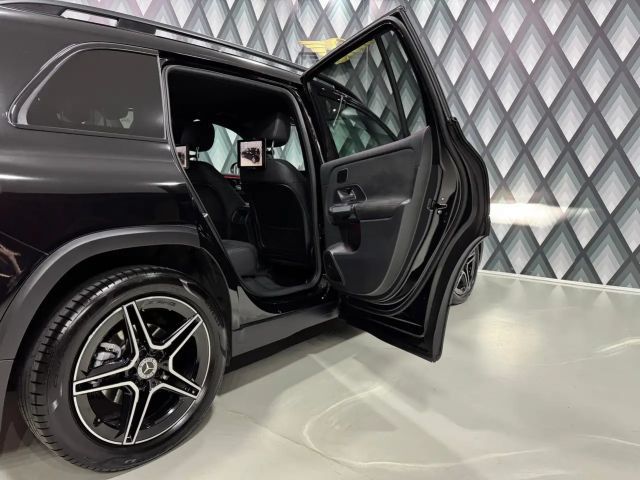 Mercedes-Benz GLB 180 AMG Line