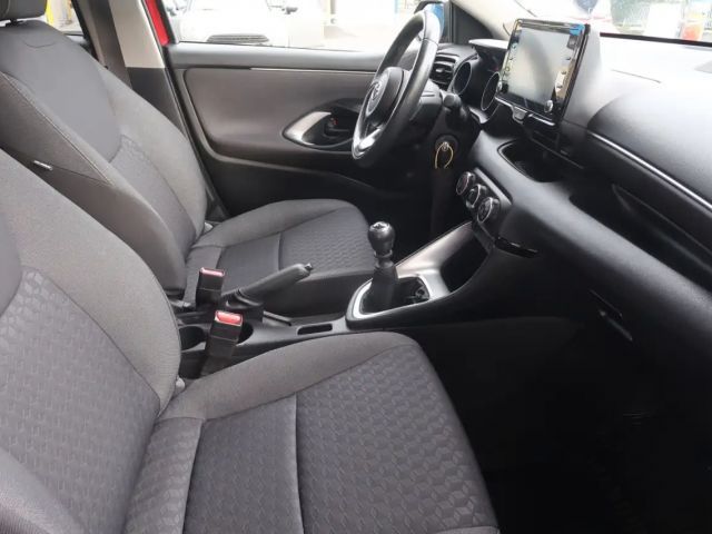 Toyota Yaris Hatchback Team D