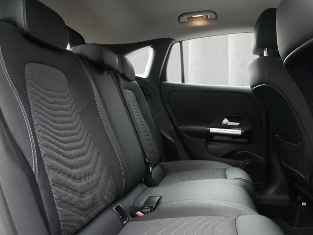 Mercedes-Benz GLA 200 Progressive