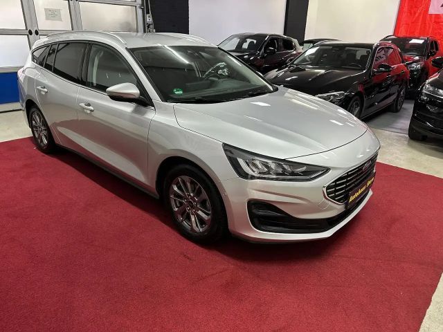 Ford Focus Titanium Wagon