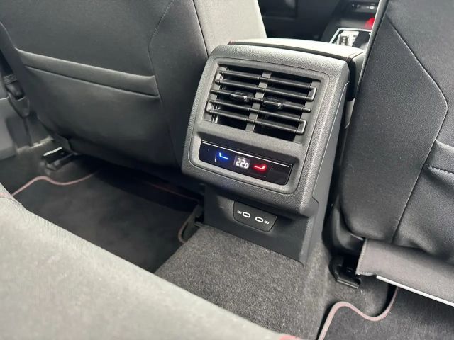 Volkswagen Golf Business DSG GTI