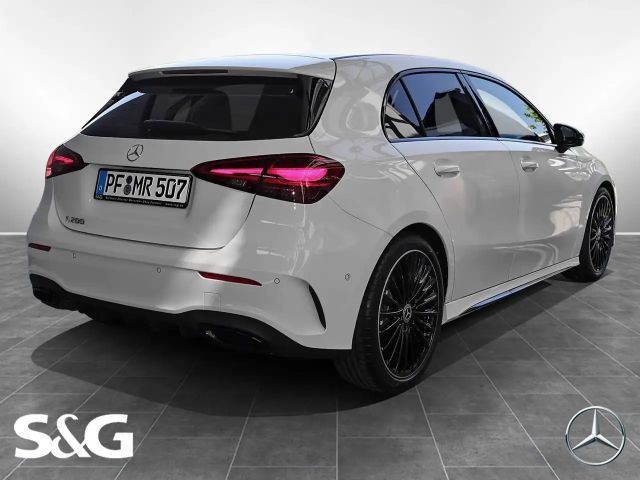 Mercedes-Benz A 200 AMG Line