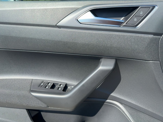 Volkswagen Taigo 1.0 TSI DSG R-Line