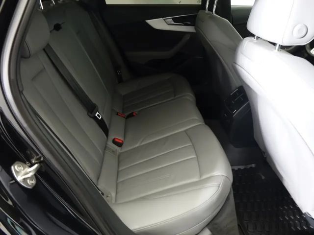 Audi A4 35 TFSI S-Line S-Tronic Sedan