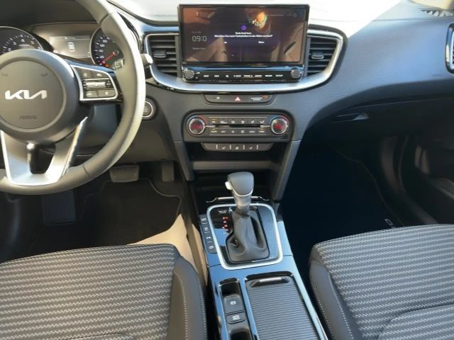 Kia Ceed CEED Ultimate Edition 1.5T LED+Kamera+Navi