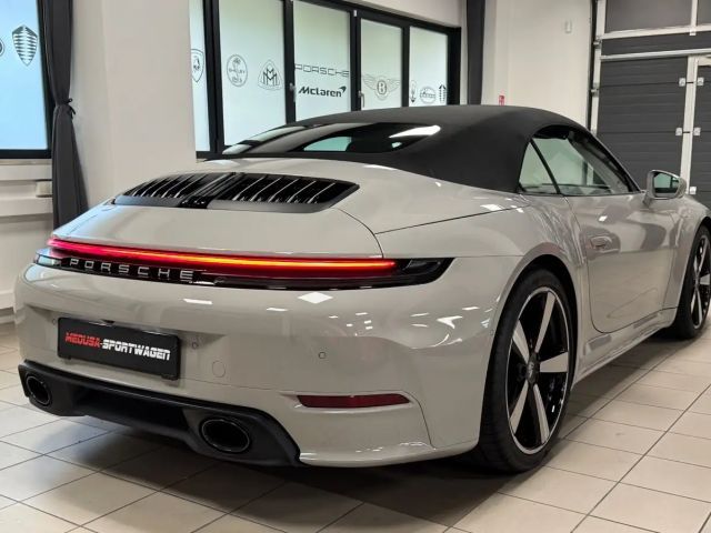 Porsche 992 Cabrio Carrera