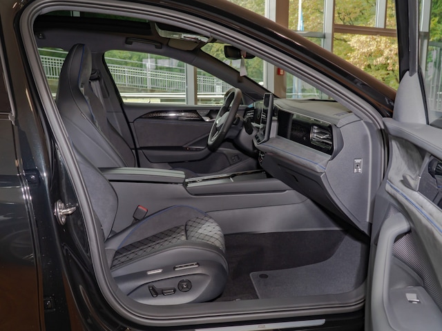 Volkswagen Passat R-Line eHybrid