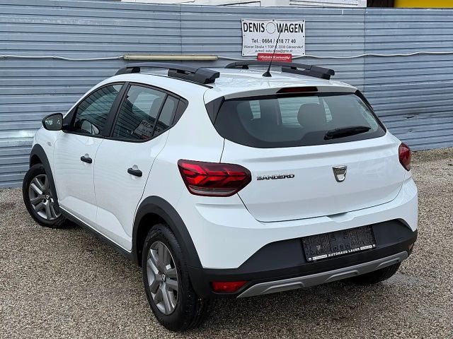 Dacia Sandero Essential Stepway TCe 90