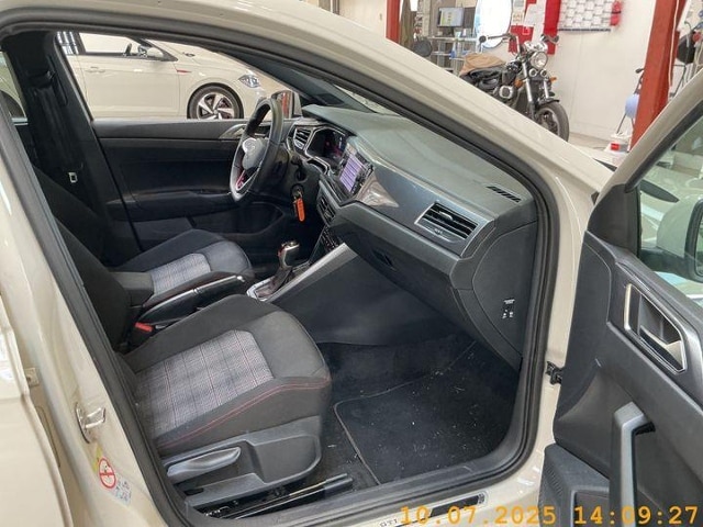Volkswagen Polo 2.0 TSI DSG