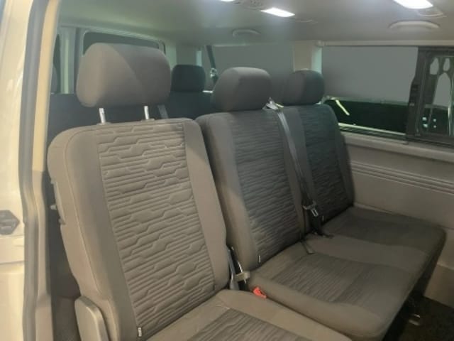 Volkswagen Caravelle 2.0 TDI Comfortline T6