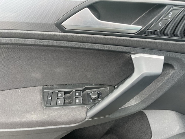 Volkswagen Tiguan Tiguan Active 1,5 TSI 6-Gang | ACC | AirStop-Ganzjahresreifen auf 18" | Ambientebeleuchtung | Anschl