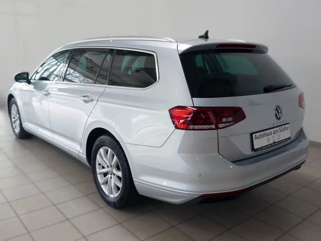 Volkswagen Passat 1.5 TSI Business DSG Variant