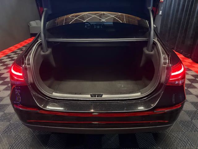 Mercedes-Benz A 180 A 180 d