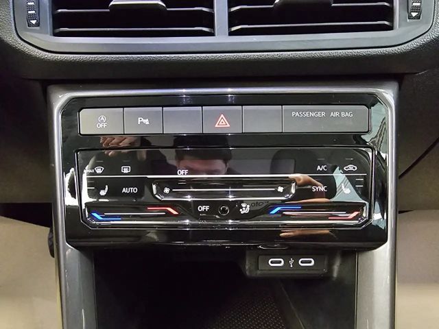 Volkswagen T-Cross Style