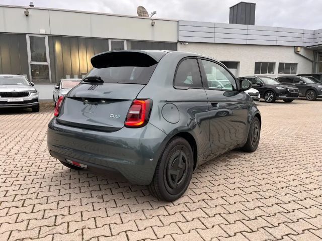 Fiat 500e Elektro Giorgio Armani Collector's Edition