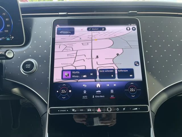 Mercedes-Benz EQE 300 Sedan